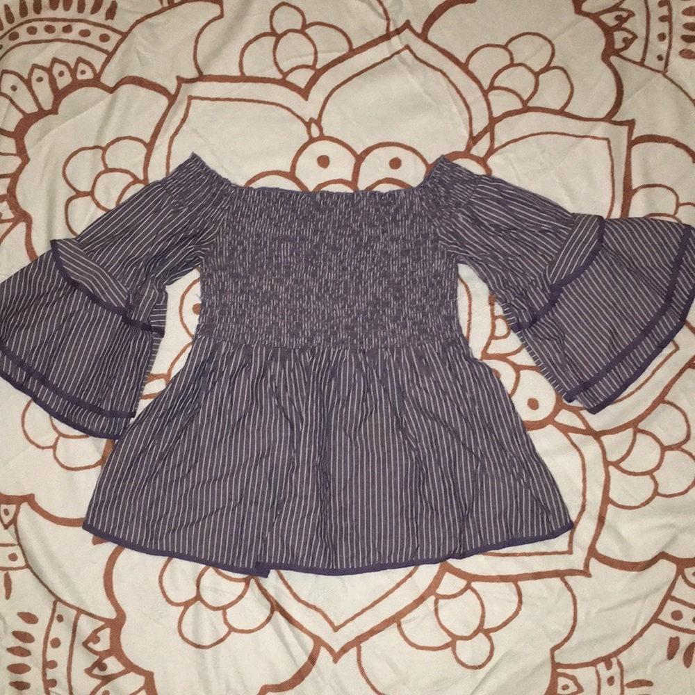 American Eagle Off Shoulder Blouse